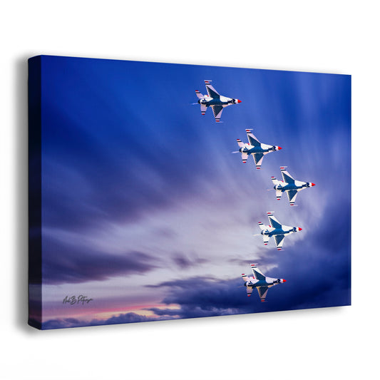 US Airforce Thunderbirds F-16 Fighting Falcon Aviation Artwork | Military Aircraft Wall Decor for Aviation Enthusiasts and Man Cave Decor