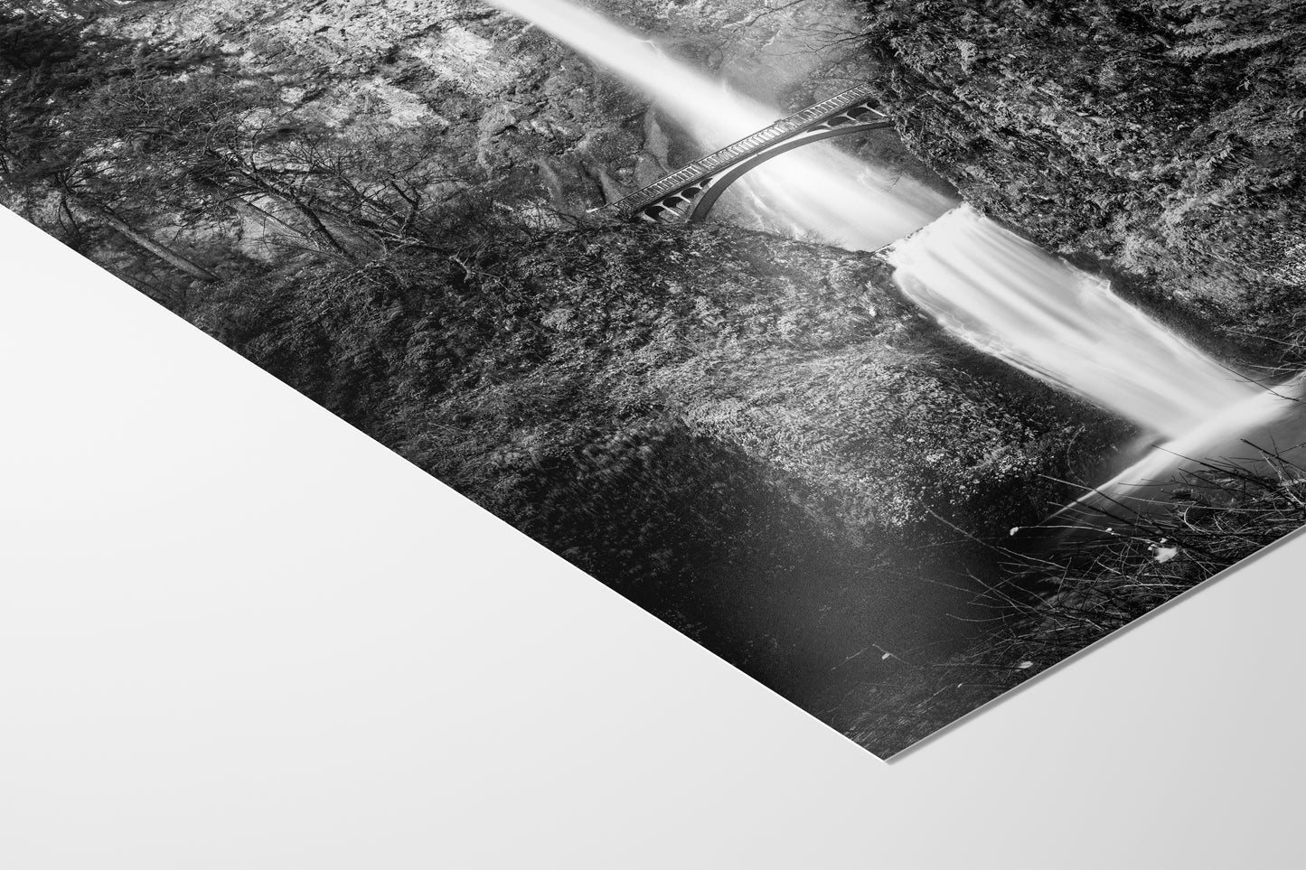 Multnomah Waterfall Picture Nature Photo, Black and White, Pacific Northwest Oregon Picture Relaxation Artwork, Columbia River Gorge for Meditation, House