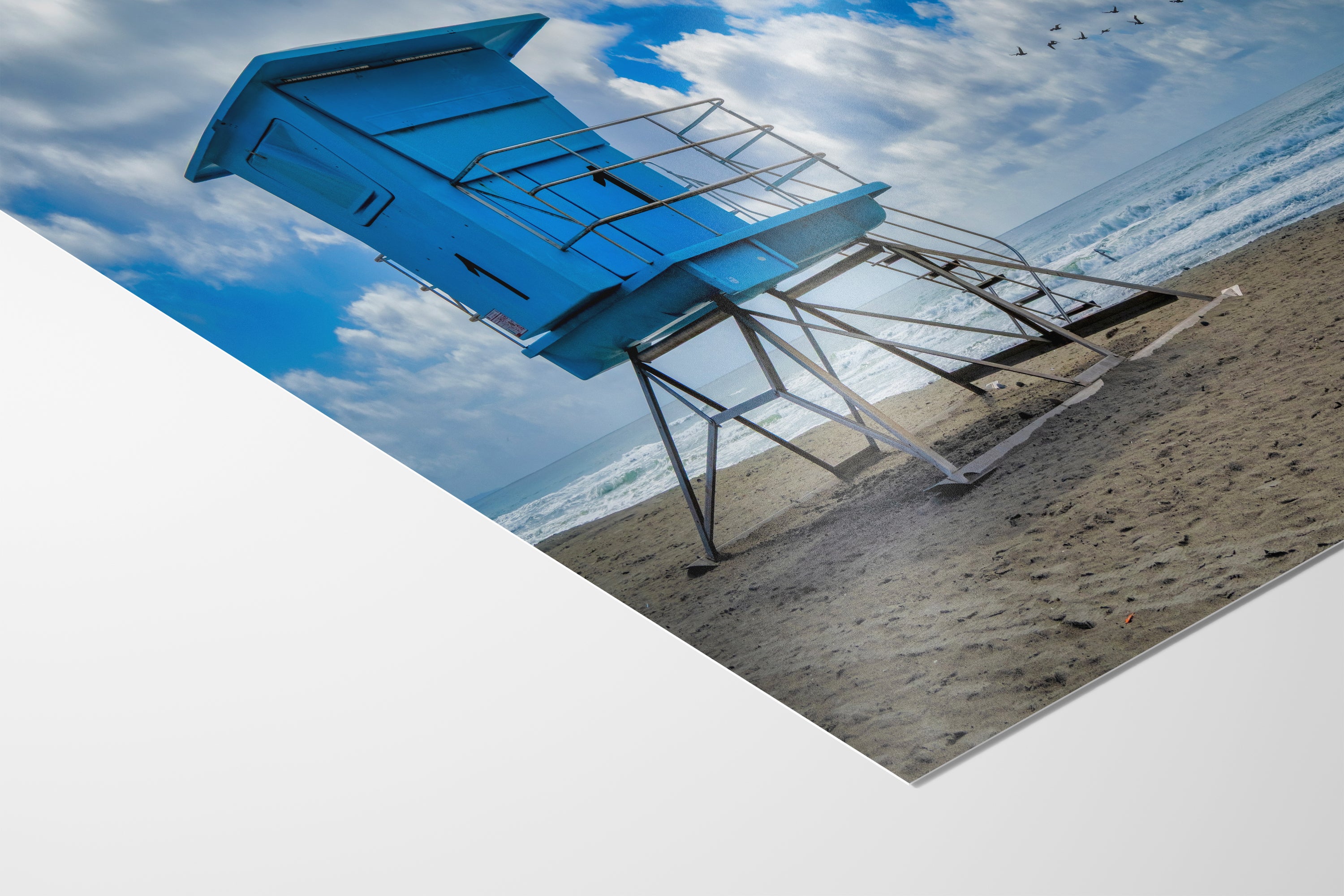 Southern California Coastline Lifeguard Tower Ocean Picture, Oceanside Relaxation Artwork for Meditation, Office, Dorm, and House Decor