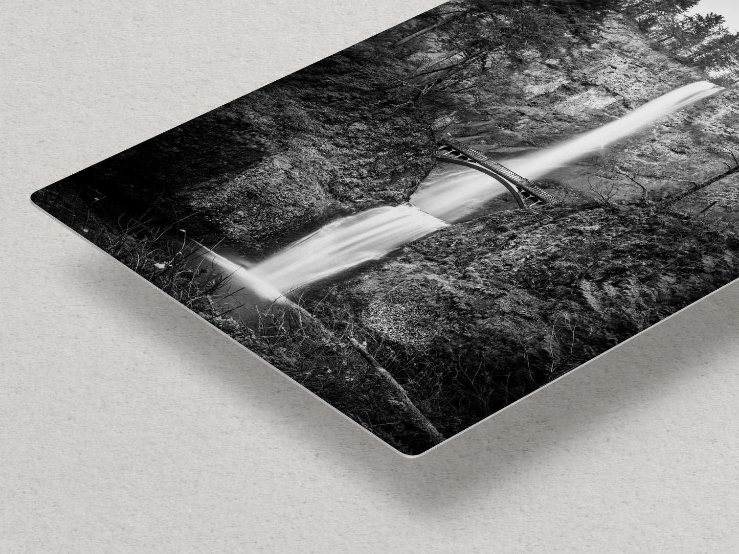 Multnomah Waterfall Picture Nature Photo, Black and White, Pacific Northwest Oregon Picture Relaxation Artwork, Columbia River Gorge for Meditation, House