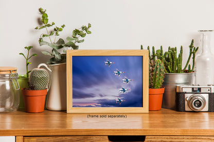 US Airforce Thunderbirds F-16 Fighting Falcon Aviation Artwork | Military Aircraft Wall Decor for Aviation Enthusiasts and Man Cave Decor