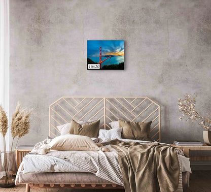 16x20-inch wall art in bedroom of Golden Gate Bridge