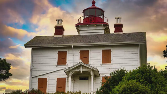 Yaquina Bay Lighthouse Picture, Oregon Coast Ocean Picture, Pacific Northwest Beach Photo Wall Art for Office and Relaxation
